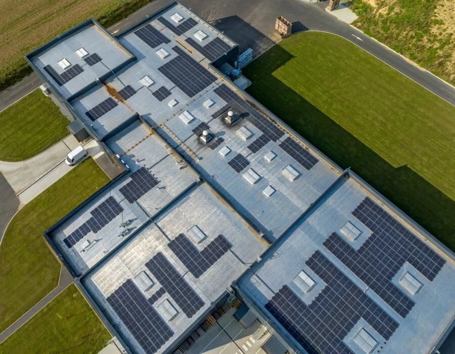 toiture-photovoltaique-batiment-tertiaire