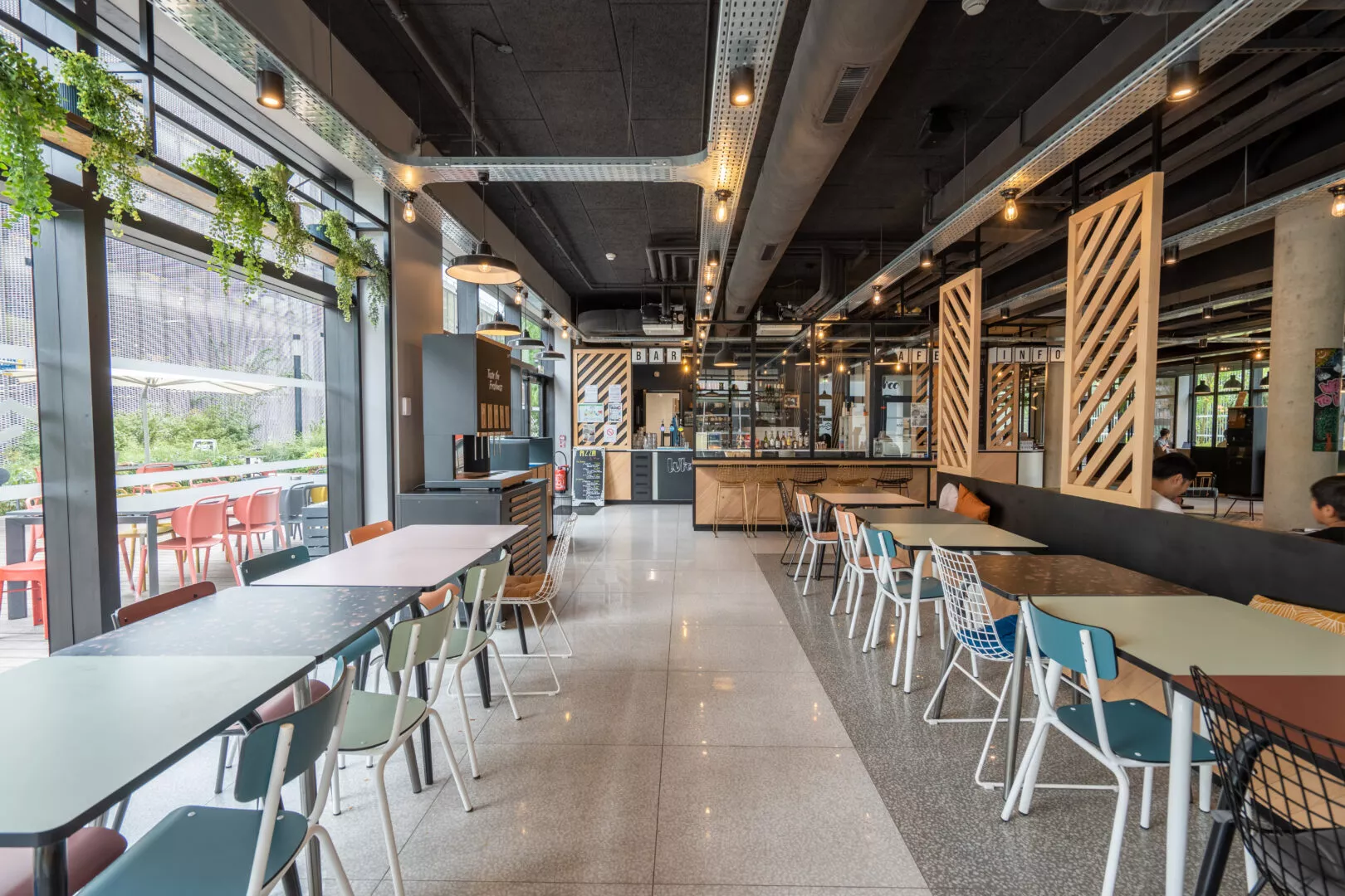 whoo-espaces-partagés-travail-groupe