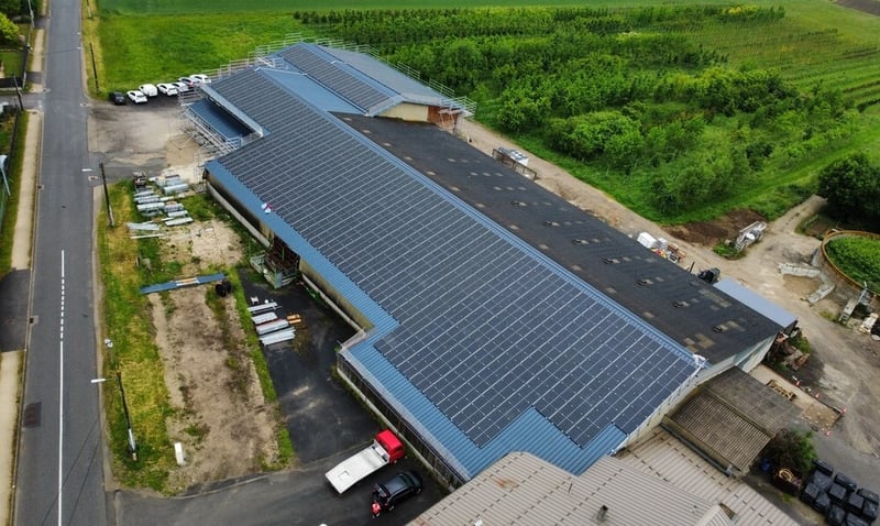 nexhos-energies-panneaux-photovoltaïques-toiture-inclinée-injection