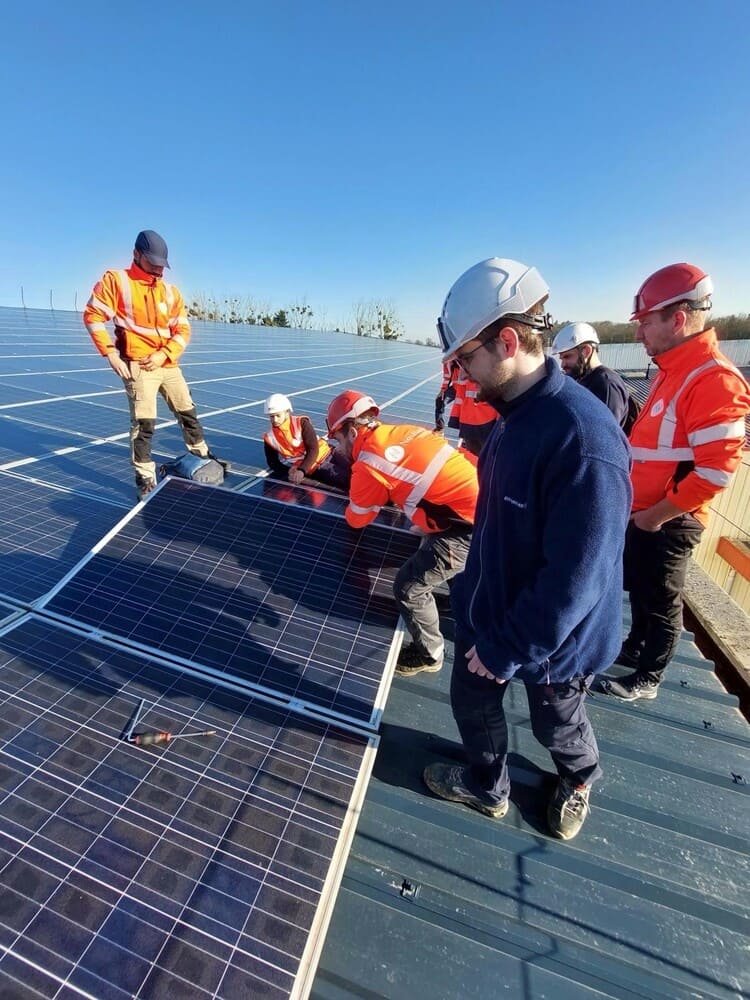 techniciens-maintenance-projet-energies-nexhos